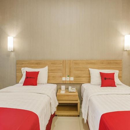 Reddoorz Syariah Near Terminal 1 Juanda Airport Hotell Surabaya Eksteriør bilde