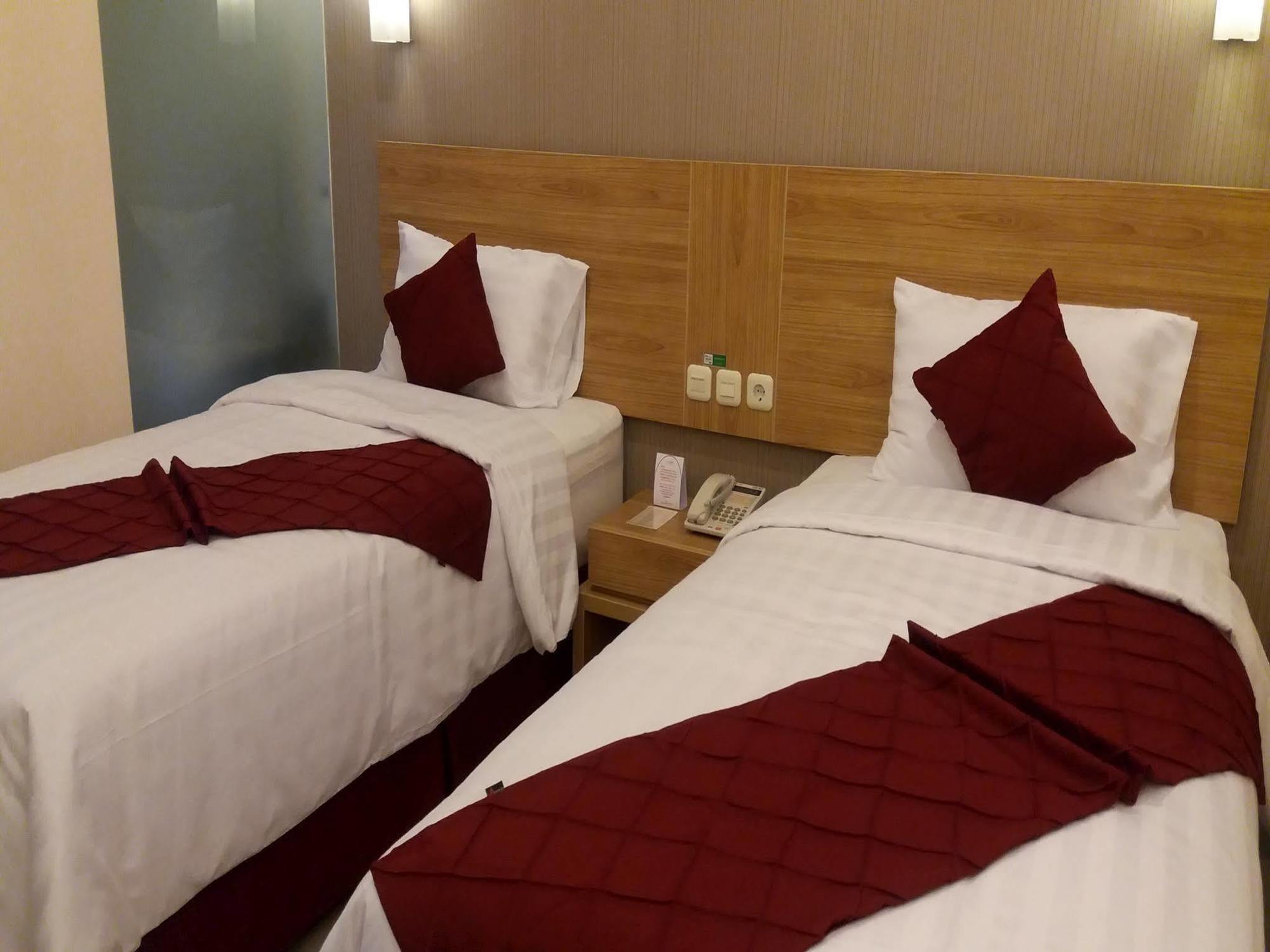 Reddoorz Syariah Near Terminal 1 Juanda Airport Hotell Surabaya Eksteriør bilde